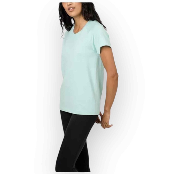 Tuff Athletics Women’s Seamless Lightweight Active Tee - Size M, Green 277M - Picture 1 of 3